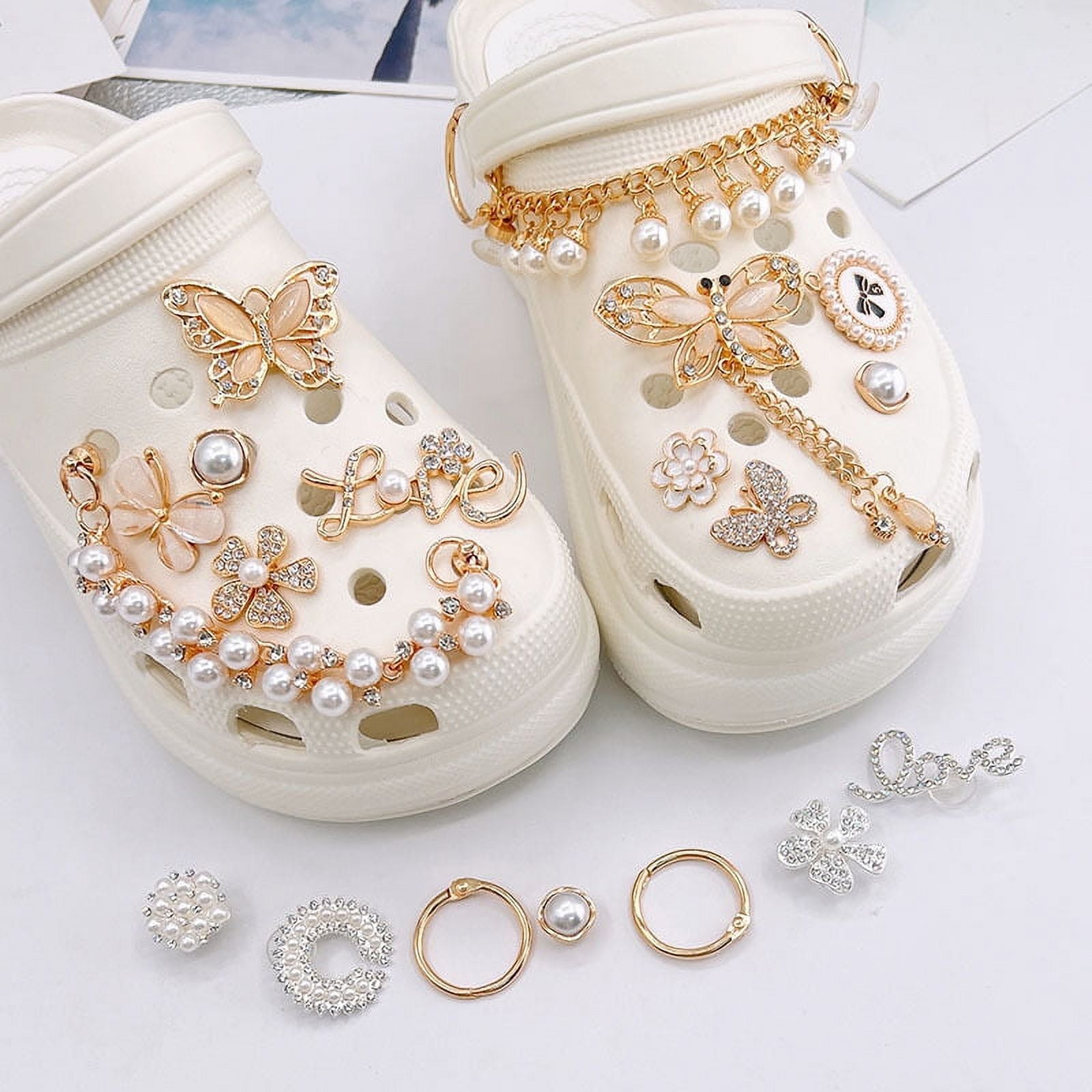 2023 Hot Sale 1 Set Women's Sandals New Designer Croc Charms Gemstone Cool  Kwaii Shoe Decorations Pearl Metal Accessories New