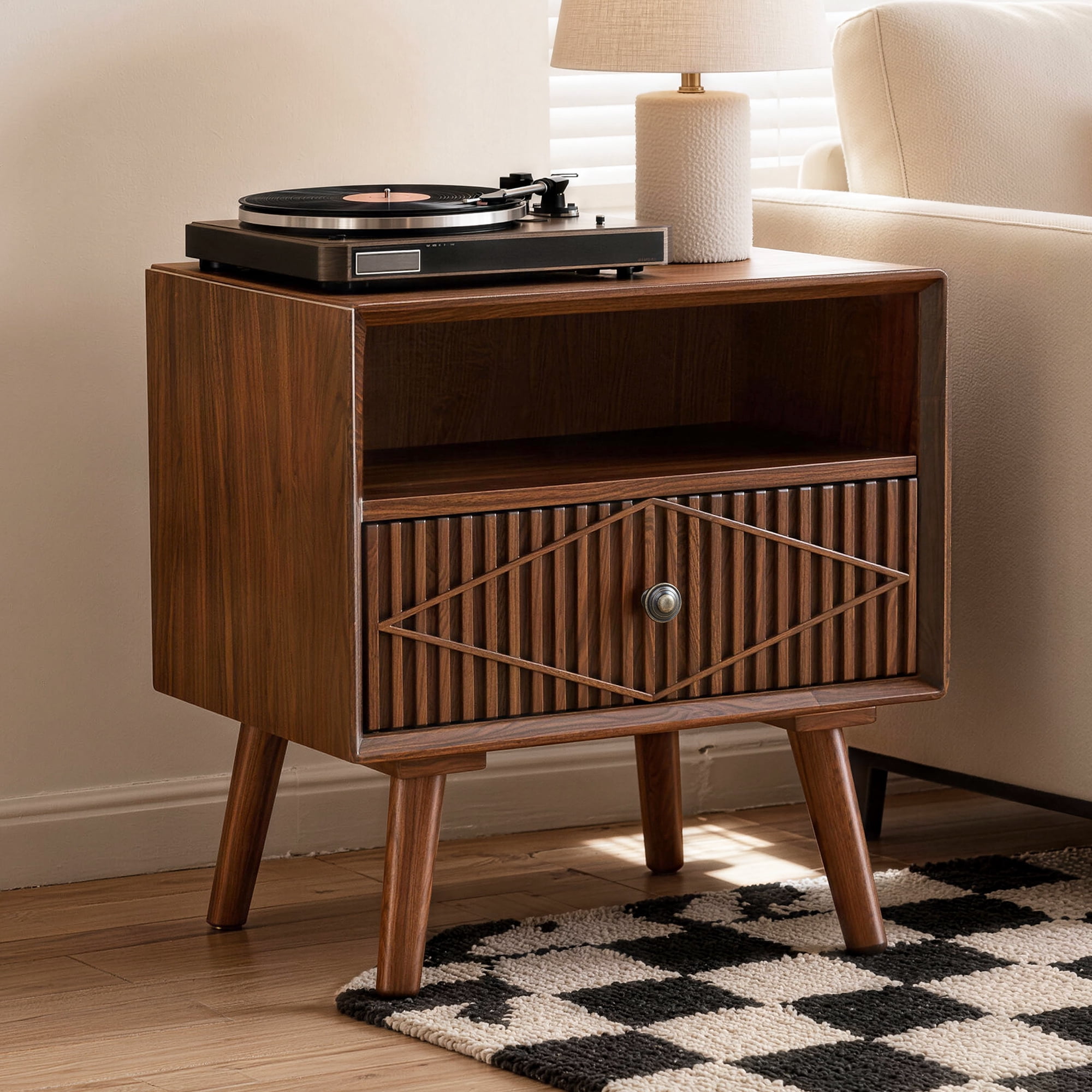 22" Mid-Century Modern Wood Nightstand with Carved Geometric Drawer Front, 1 Drawer and Open Shelf, Solid Wood Legs, Bedside Table for Bedroom