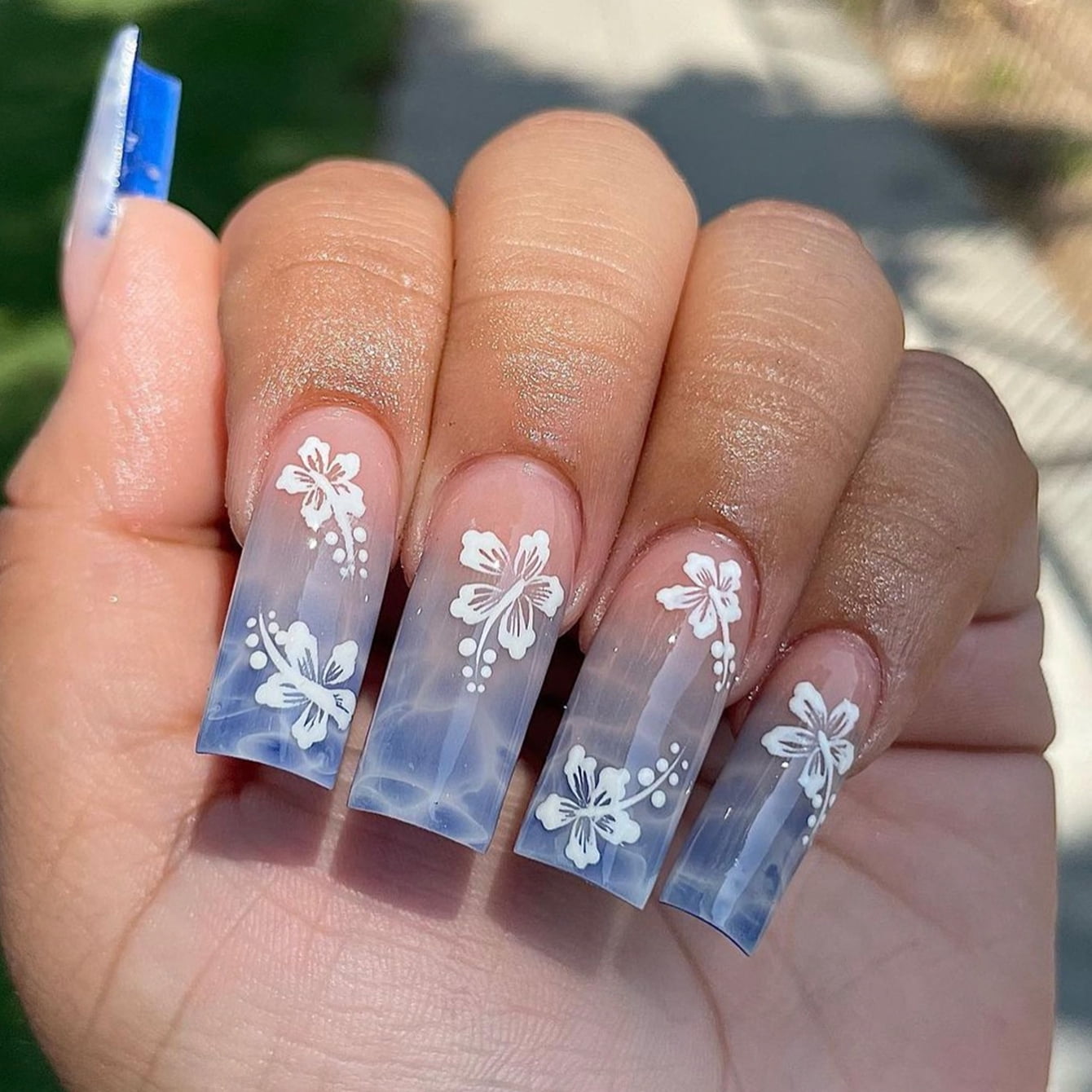 24 PCs Short French Minimalist Butterfly Line Nails with 1 Jelly Gel and 1 Nail File