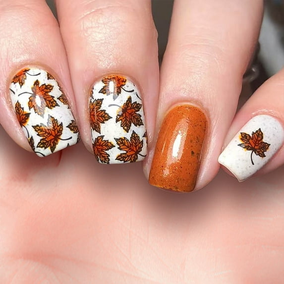 24 Pcs Fall Press on Nails Short Square Fake Nails Glossy Artificial Thanksgiving Nails Maple Leaf Pumpkins False Nails Autumn Leaf Stick on Nails for Women DIY