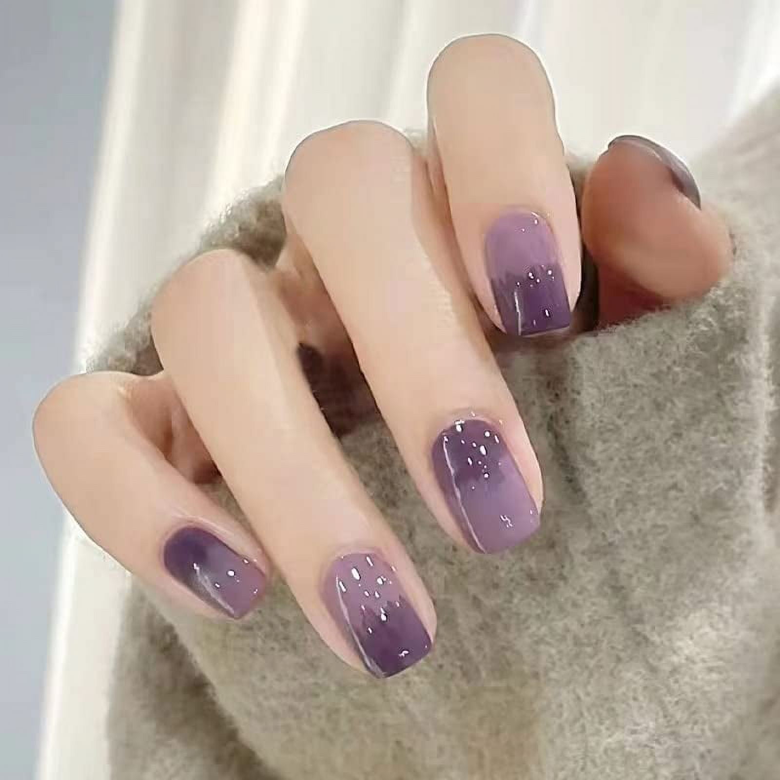 violet nails short