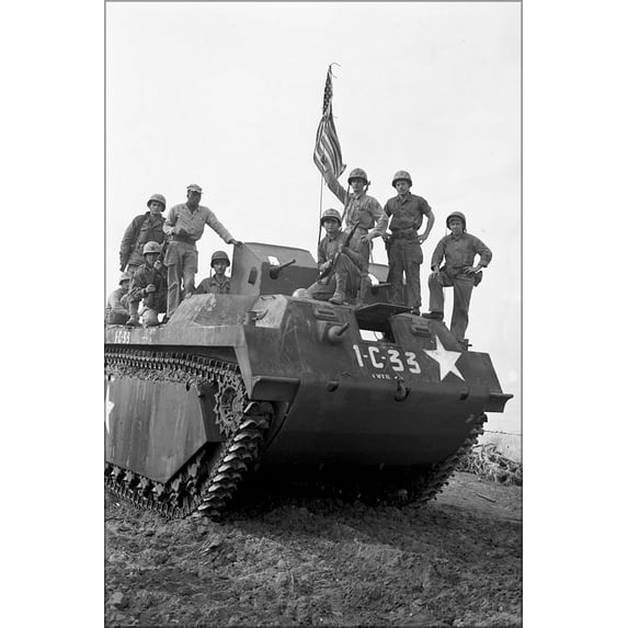24"x36" Gallery Poster, Marines on LVT at Inchon 1950