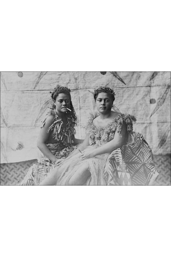 24"x36" Gallery Poster, Samoan women in traditional dress, ca 1910s