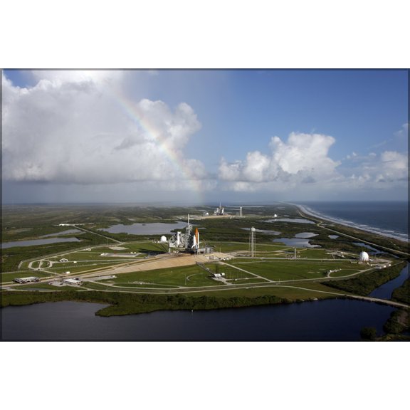 24"x36" Gallery Poster, space shuttle Atlantis and Endeavour on Launch Pad B