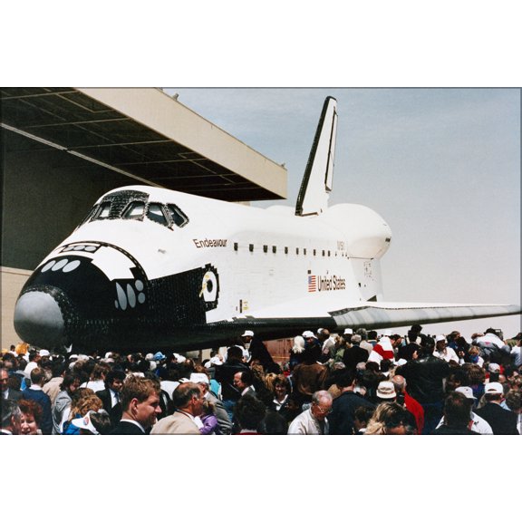 24"x36" Gallery Poster, space shuttle Endeavour, (OV) 105, rollout ceremony