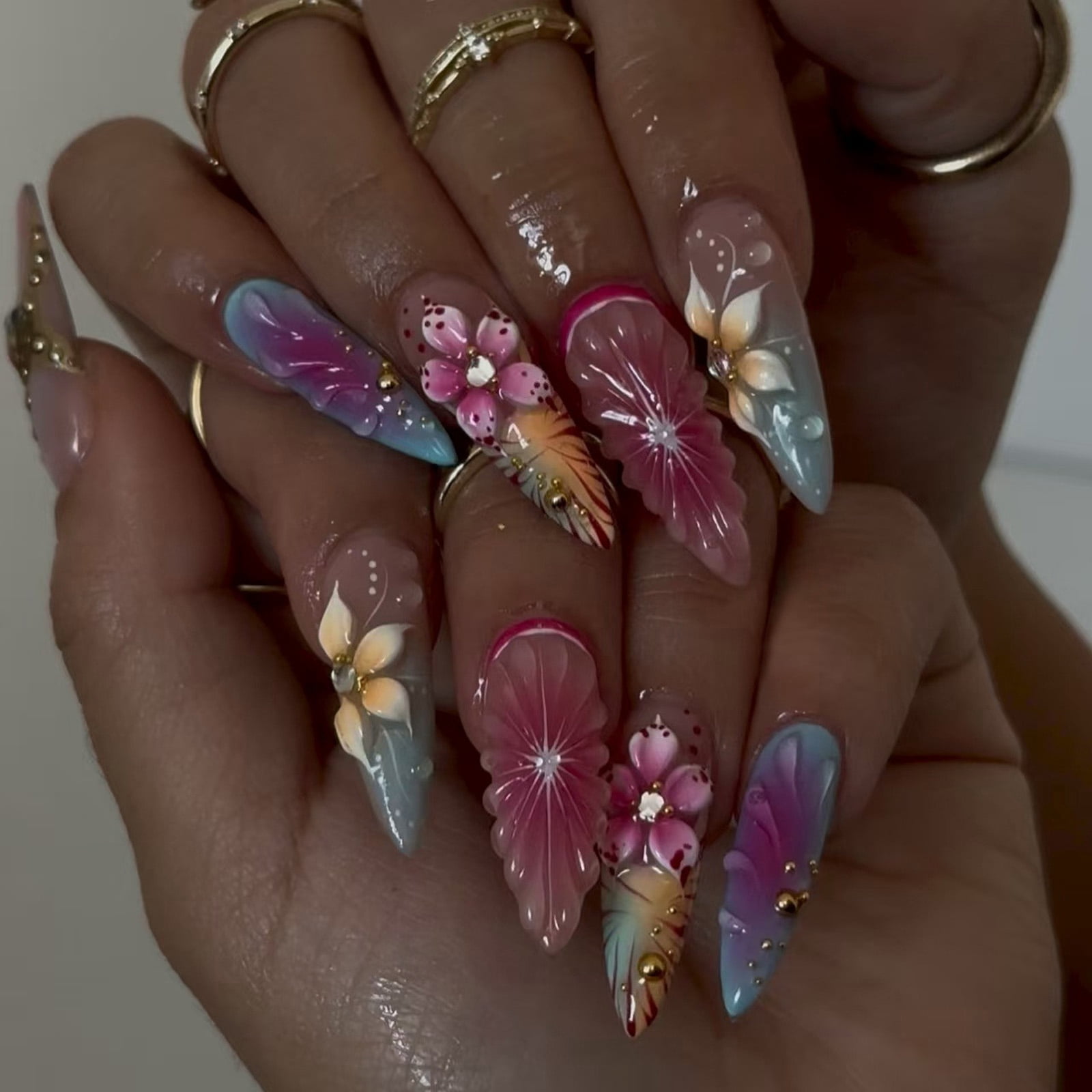 Lily Nail