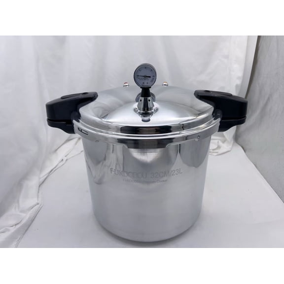 24Qt (23L) Pressure Canner and Cooker Featuring Pressure Gauge, 15 PSI Safety Relief Valve, Replacement Sealing Ring and Locking Clips