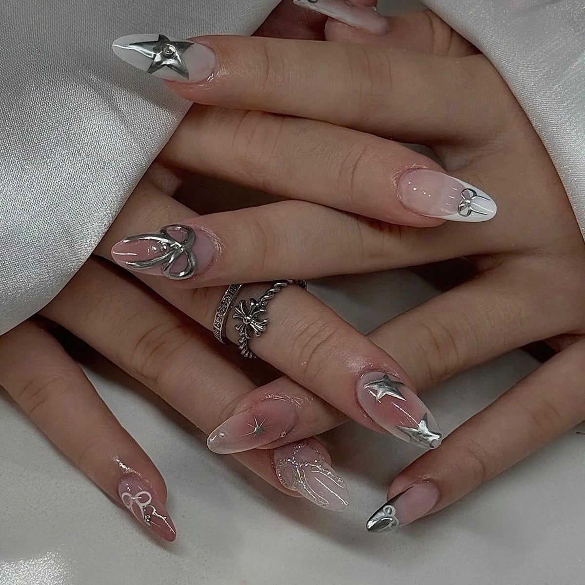 24pcs Y2k Cool Girl Fake Nails Sliver Star Almond False Nails Wearable Detachable 3D Butterfly Press on Nail Tips for Girl Women