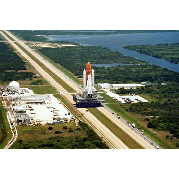 24x36 gallery poster, Space Shuttle Challenger on Crawler-transporter, STS-51-L
