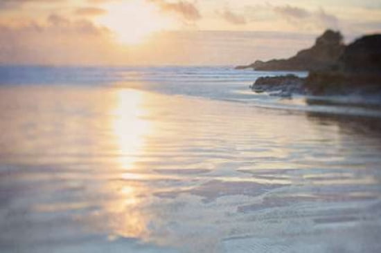 25 mph Beach Canvas Art - Roberta Murray (24 x 36)