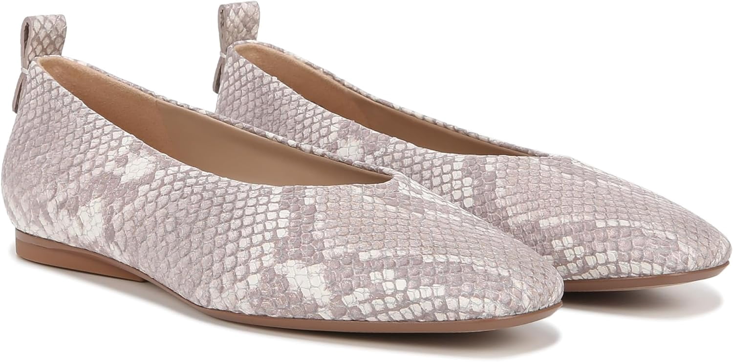 27 Edit Naturalizer Women's Carla Ballet Flat Champagne 7M