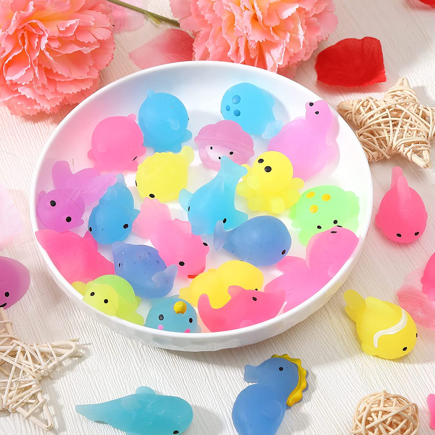 28Pcs Mochi Squishy Toys,Valentine Kawaii Stress Relief Glow In The