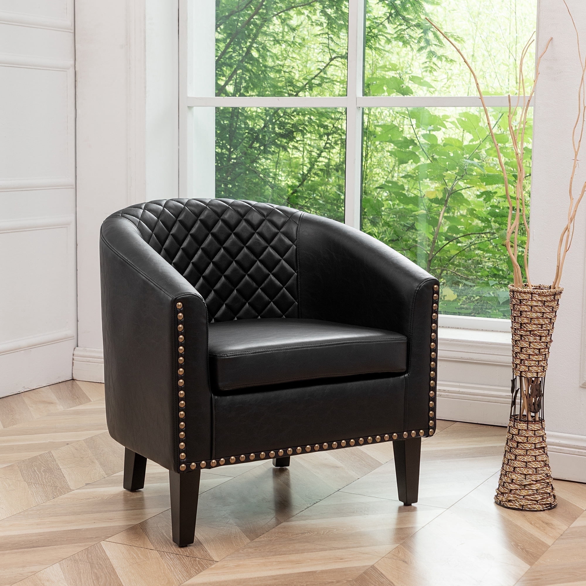 Black Armchair Living Room: Stylish Comfort for Modern Spaces