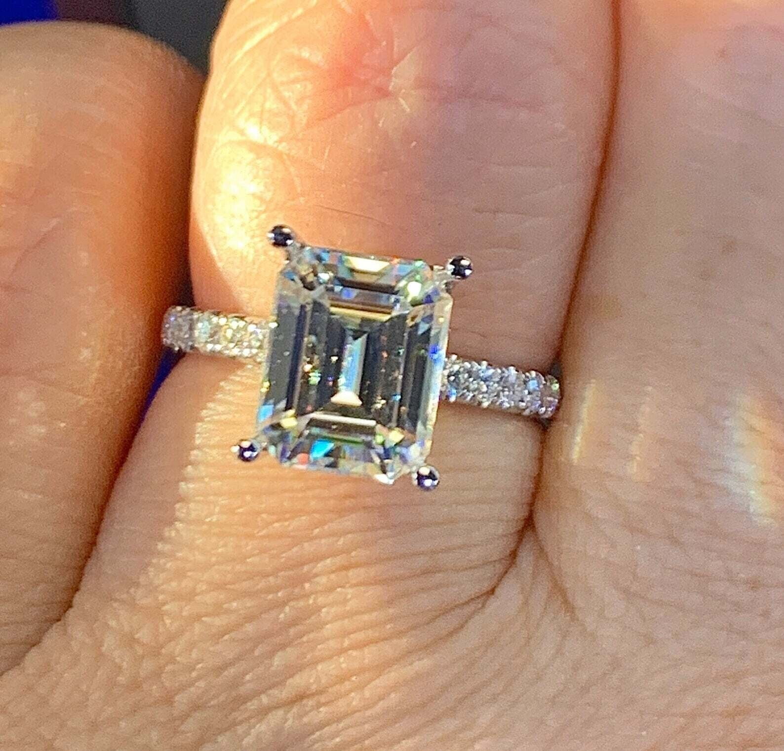 2Ct Emerald Cut Moissanite (VVS1/D) 14K White Gold Solitaire Ring for Women Gifts/Engagement