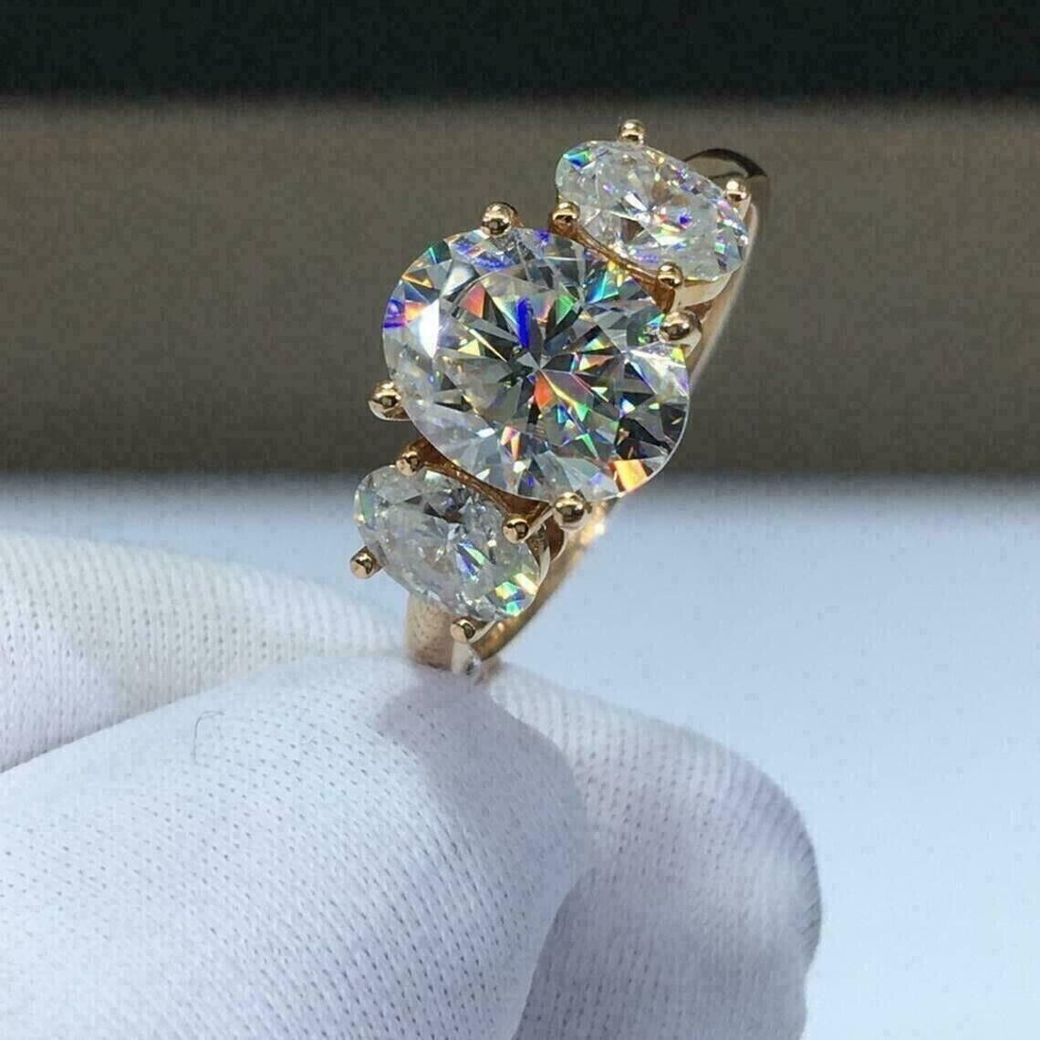 JEWELLERY CRAFT 2Ct Oval Cut Moissanite (VVS1/D) 14K Yellow Gold 3 Stone Ring for Women Gifts/Engagement/Wedding