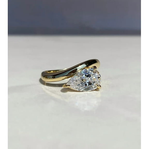 2Ct Pear Cut Lab Created Diamond Women's Wedding Ring in 14k Yellow Gold Plated