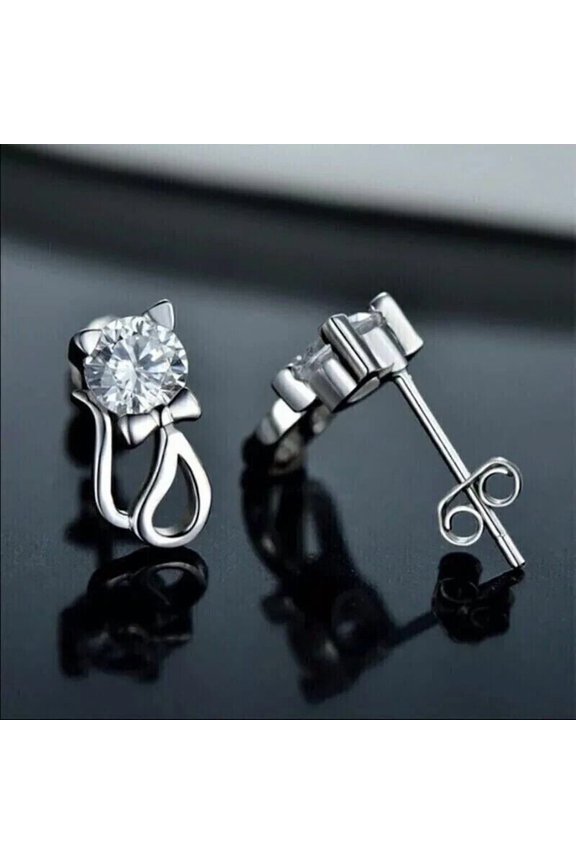 2Ct Round Cut Simulated Diamond Beauty Cat Stud Earring 14k White Gold Plated