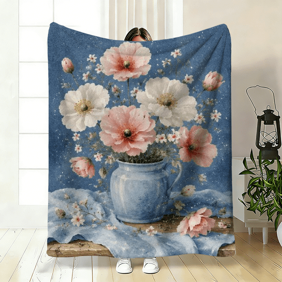 A 2D flat flannel blanket with retro blue ceramic floral patterns, warm, soft and light. Specifications and dimensions: 30×40 inches, 40×50 inches, 50×60 inches.