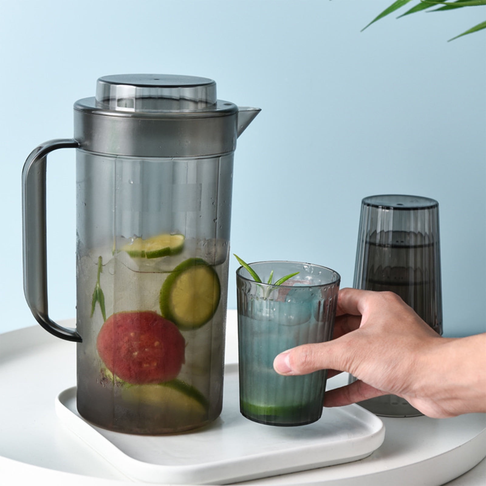2L Clear Plastic Pitcher with Lid,High Temperature Resistant with 2 ...
