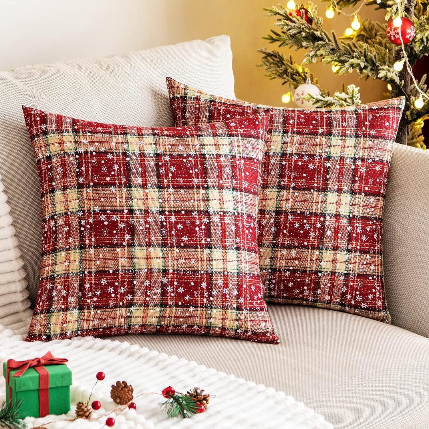2PCS Christmas Plaid Decorative Throw Pillow Covers Snowflake for Sofa Farmhouse Decor,20x20 Inch