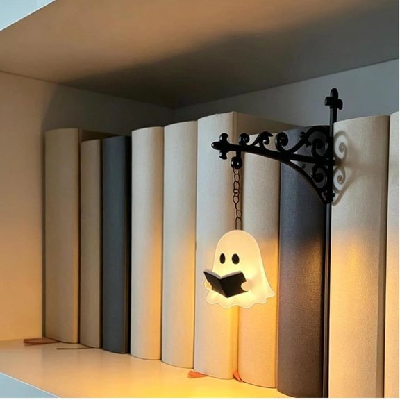 2PCS Ghost Library Lantern-Decorative Bookshelf Lighting, Vintage Fantasy Book Nook Lamp, Magic Reading Light for Bookworms, Portable Shelf Decor, Enchanting Gift for Literary Lovers