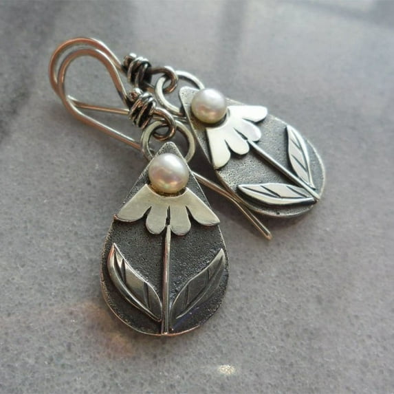 2Pair Charming Water Drop Earrings - Fashionable Floral Leaf Design - Retro Dangle Jewelry - An Exquisite Gift for Her