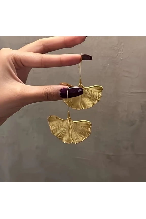 2Pair Vintage Ginkgo Leaf Ear Hooks Gold Leaf Texture Pendant Earrings