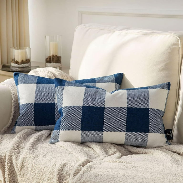 Outdoor holiday throw pillows hotsell