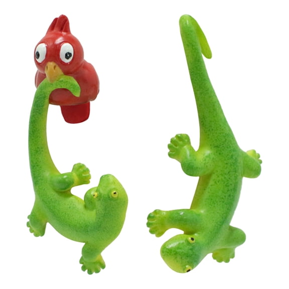 2Pcs Cute Climbing Statues Flower Pot Hugger Climbing Animals Hanging Sculpture Outdoor Planter Pot Decorations for Home Garden Patio Lawn Yard Ornaments (Lizard)