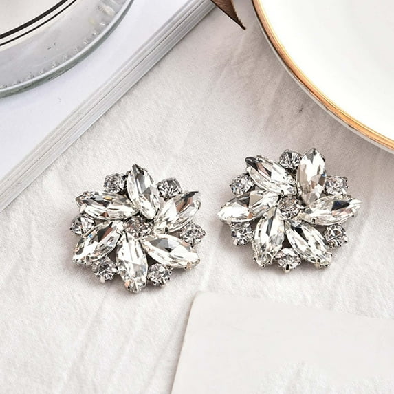 2Pcs Elegant Rhinestone Shoe Clips Shoes Jewelry Decoration Wedding Crystal Shoe Buckle Heels Flower Decorative Removable for Sandals , White