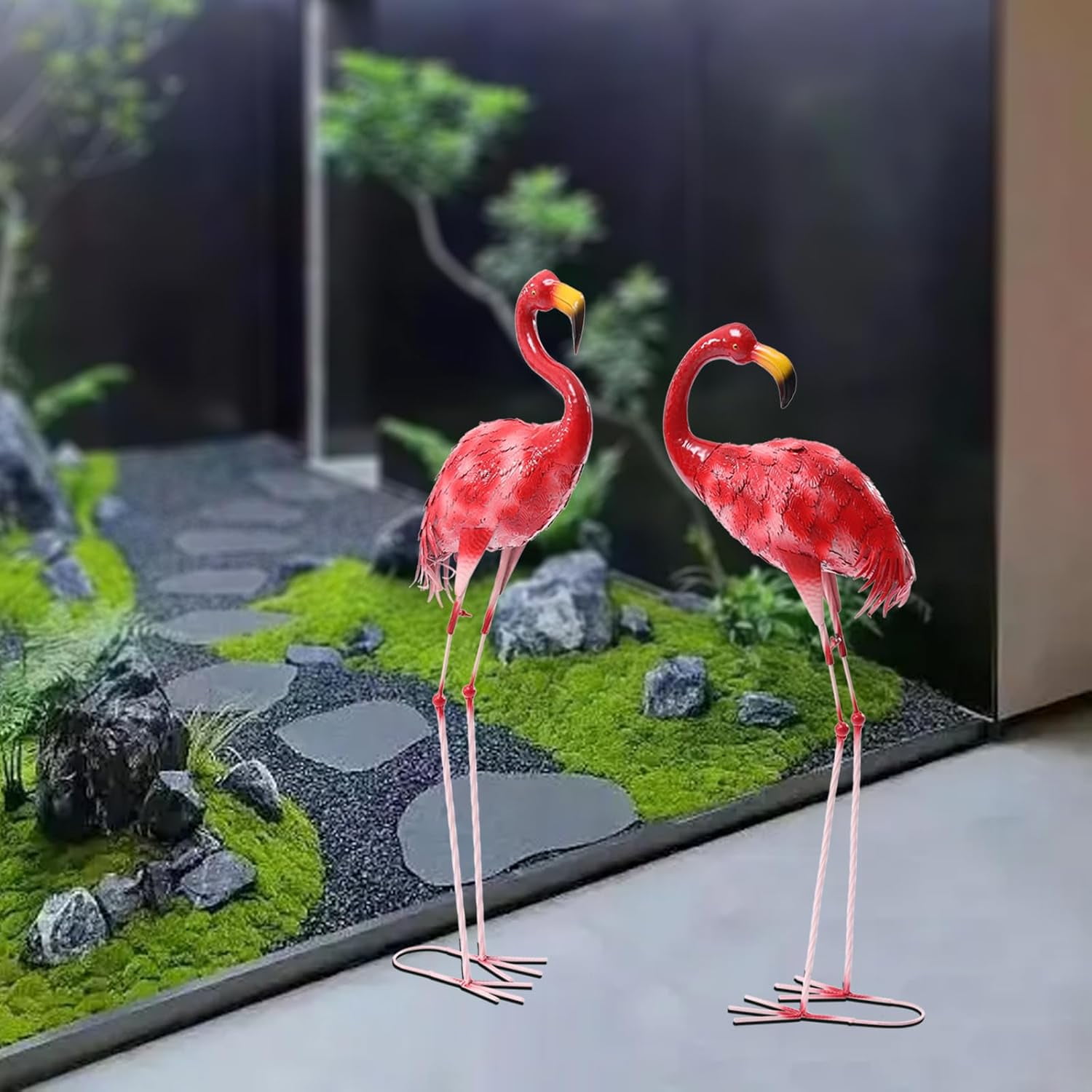 2Pcs Metal Flamingo Garden Statues Red and Pink Flamingo Sculptures Flamingo Figurine Set Yard Art Outdoor Sculptures for Home Patio Lawn Backyard Decor