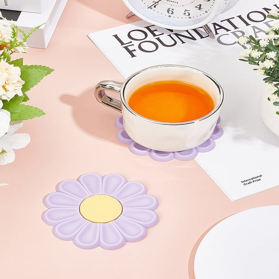 2Pcs Multicolor Daisy Silicone Coasters Daisy PVC Coaster Cup Mats Non-Slip Absorbent Drink Coastering for Tabletop Protection Office