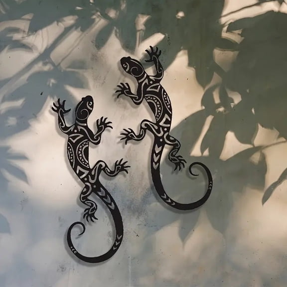 2Pcs Rustic Iron Gecko Metal Wall Decor Creative Lizard Sculptures for Garden Fence Outdoor Wall Art Ornaments Easter Decorations Valentines Day Gifts for Patio, Black