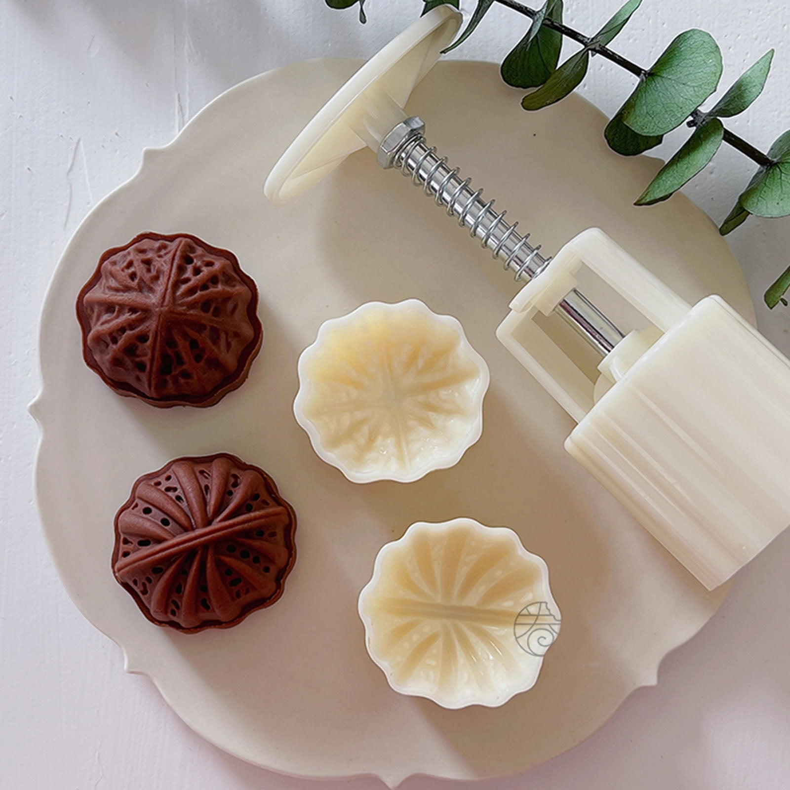 4pcs lotus Chinese Stamps Round Pastry Moon Cake Mold Mould Cookies  Mooncake Decor 63g
