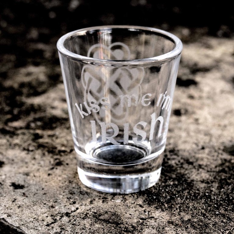 2oz Kiss me I'm Irish Shot glass 2oz Kiss me I'm Irish Shot glass