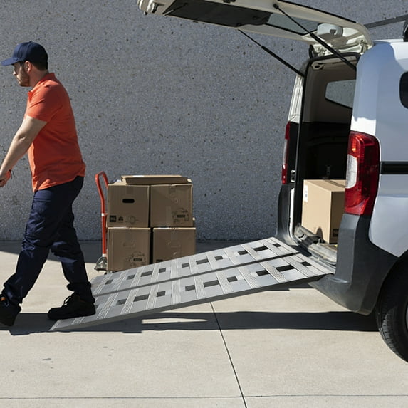 2pcs Aluminum Trailer Ramps, Modern Silver Loading Ramps Top Hook Design Aluminum Truck Car Auto Trailer Ramps