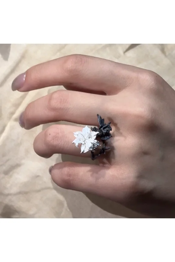 2pcs Elegant Boho Mandala Flower Ring, Black & White 3D Irregular Twisted Interlocking Design, Alloy, Versatile for Daily Wear & Parties, Unique Gift for Girlfriend