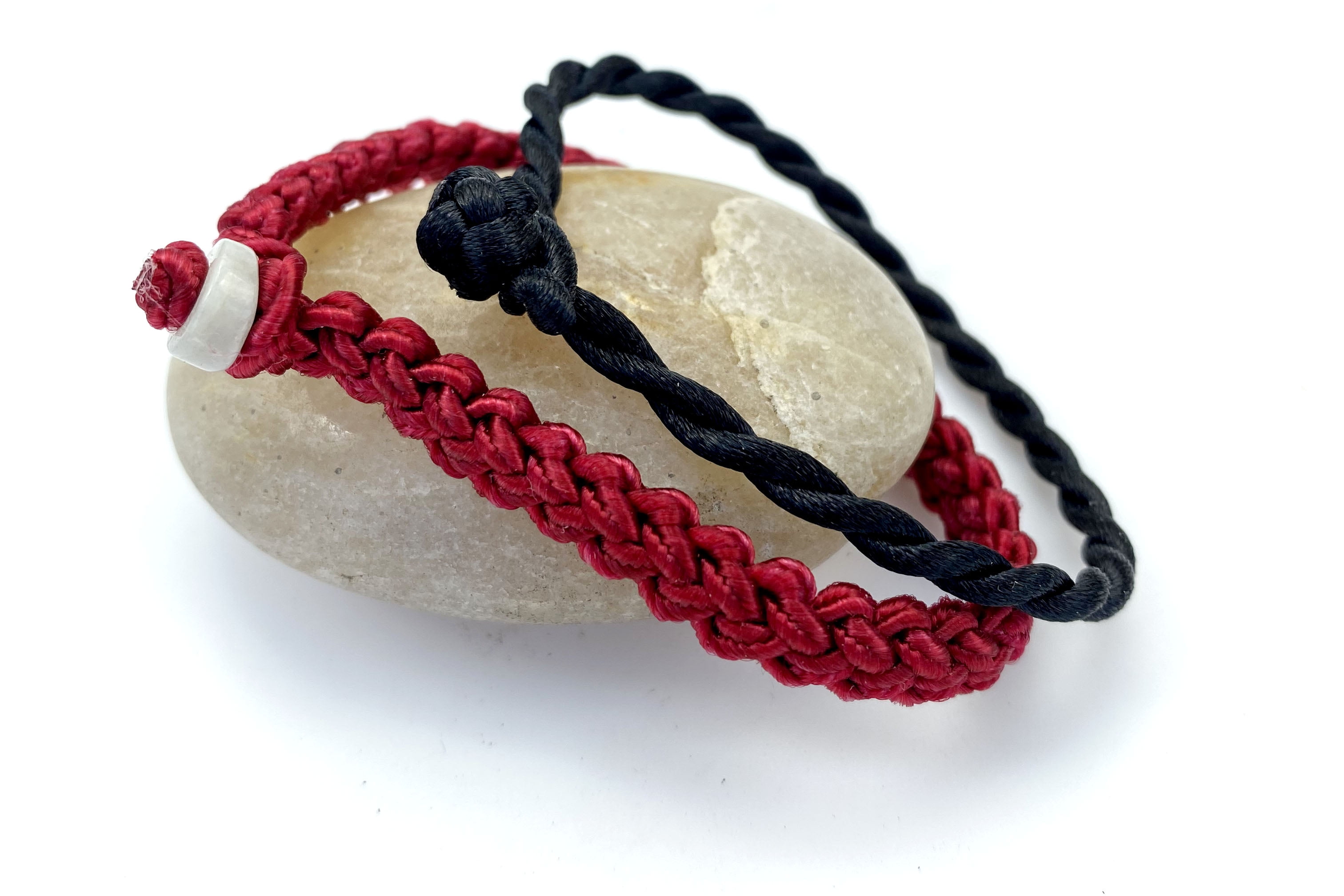 2pcs Handmade Red and Black String Feng Shui Bracelet Anklet