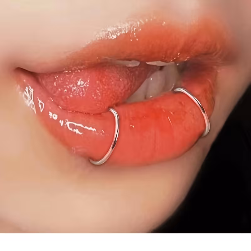 2pcs Punk Style Non-Piercing Lip Rings in Silvery, Fashionable & Personalized Clip-On Lip Cuff, No Piercing Needed