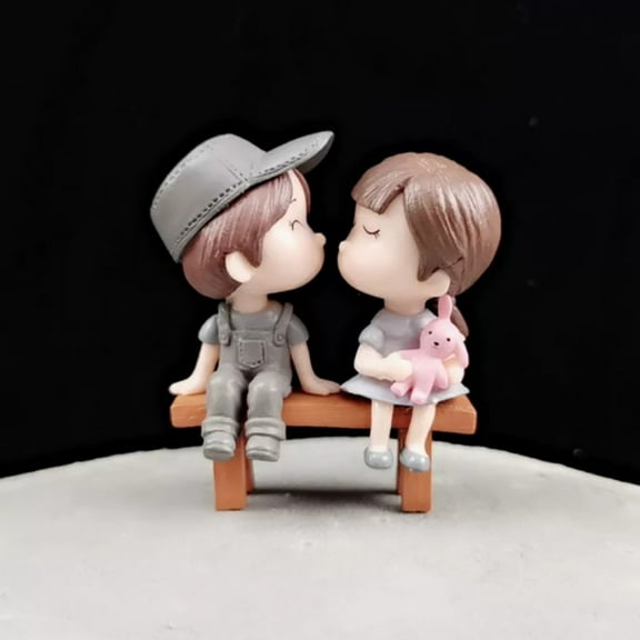 2pcs Valentines Day Gift Girlfriend Boyfriend Lovers Couple Kiss Resin Doll Gift