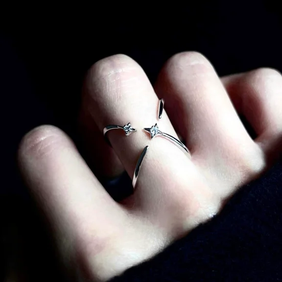 2pcs Y2k Silver Star Rings Set for Women Men,Rhinestone Stacking Layering Cool Ring,Personalized Chunky Irregular Adjustable Opening Knuckle Ring