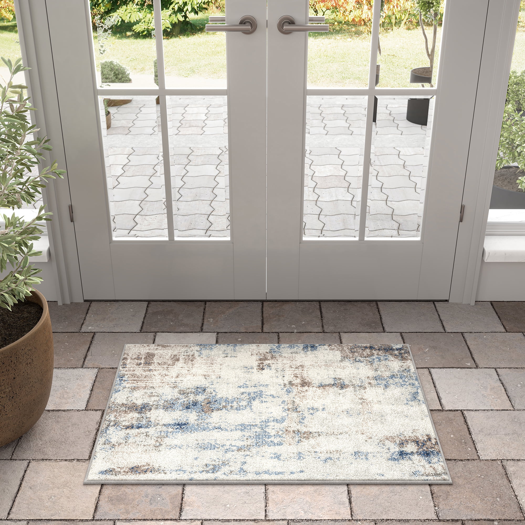 Chelsea Contemporary Abstract 2' x 3' Navy and Blue Polypropylene Indoor Area Rug, 2' x 3'