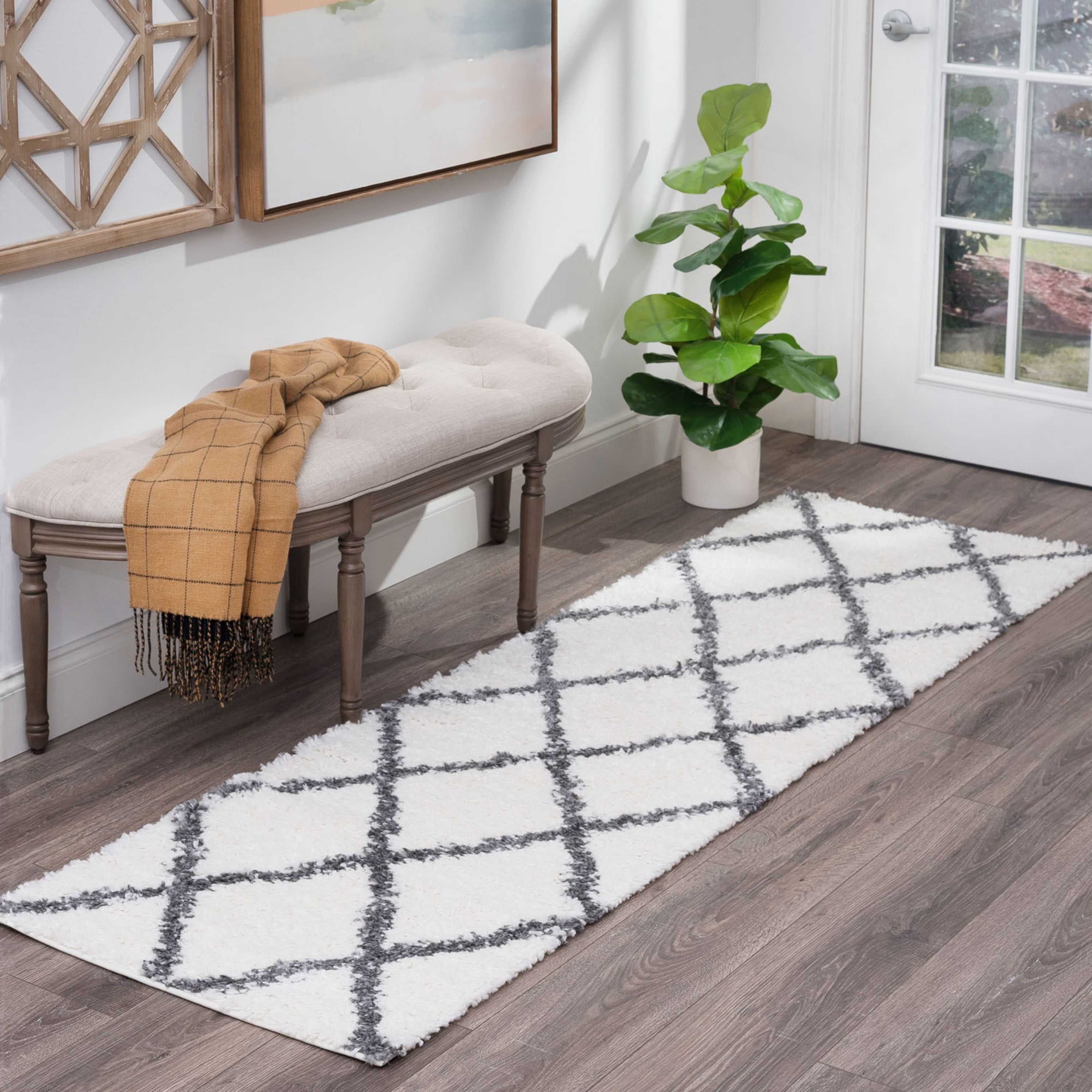 Bliss Rugs Transitional Diamond 2'3'' x 7'3'' White and Gray Polypropylene Indoor Runner Rug, 2'3'' x 7'3''