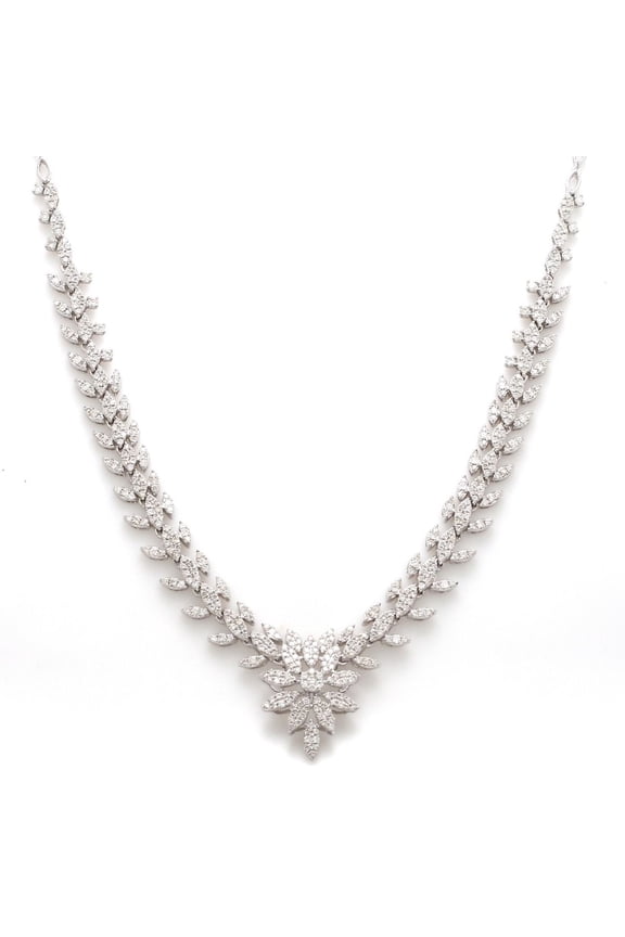 3.9 TCW Pave Diamond Solid 18 Kt White Gold SI Clarity HI Color Diamond Leaf Necklace