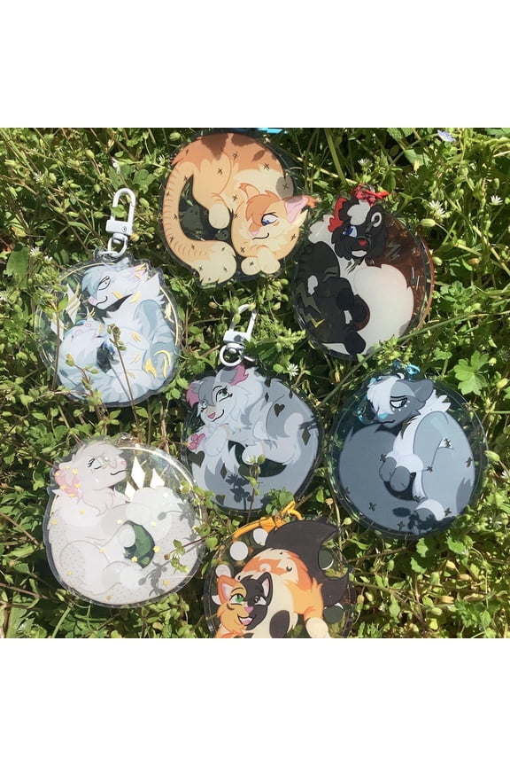 3 Gold Foil Warrior Cats Keychains" (1 keychain)