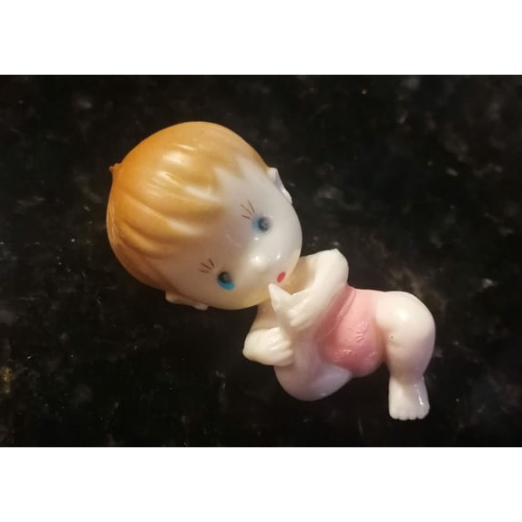 3 Inch Plastic Babies Favor (12 pieces) Pink