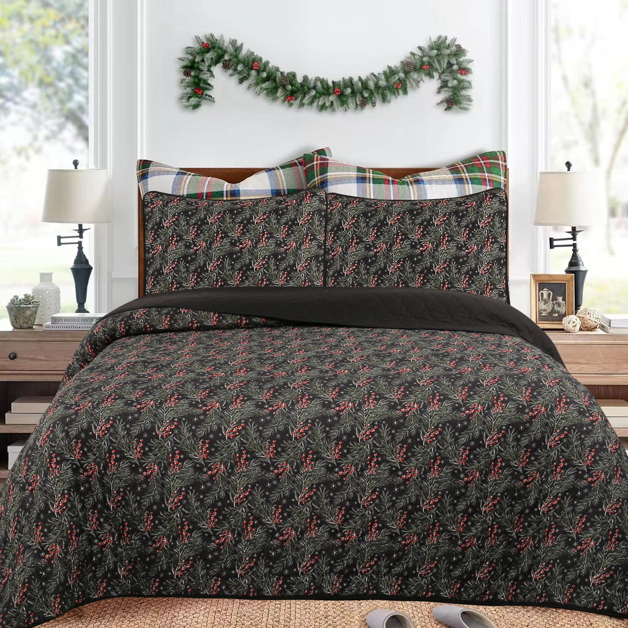 King Black Reversible Christmas Quilt Bedspread Set