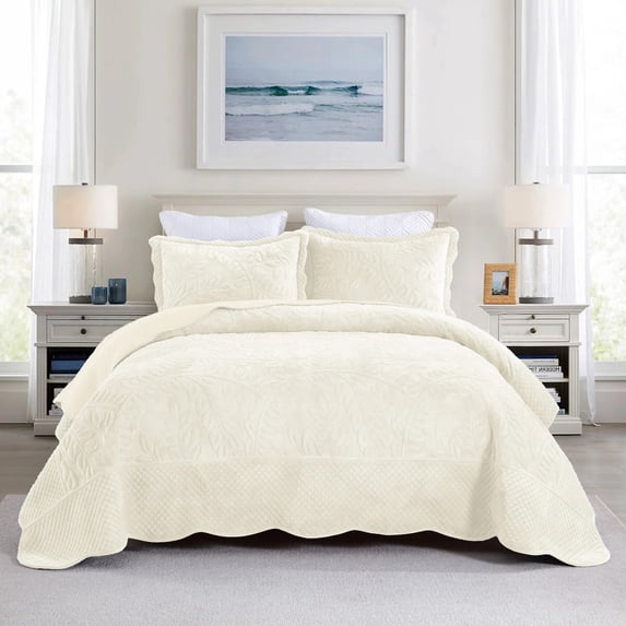3 Pcs Luxury Velvet Oversized Embroidery Quilted Quilt Set Soft and Plush Bedding Set Includes Quilt and Shams All-Season Comforter