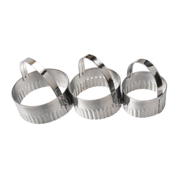 3 Pcs Round Biscuit Cutters with Handle,Stainless Steel Circle Cookie Cutter with Fluted Edge,Biscuit Cutter Set,Baking Dough Tools,Baking Tool for Circle Cookie Shaping,(Silver)