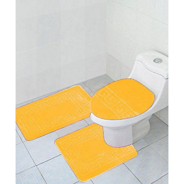 Do Larger Rugs Really Help in Big Bathrooms?
